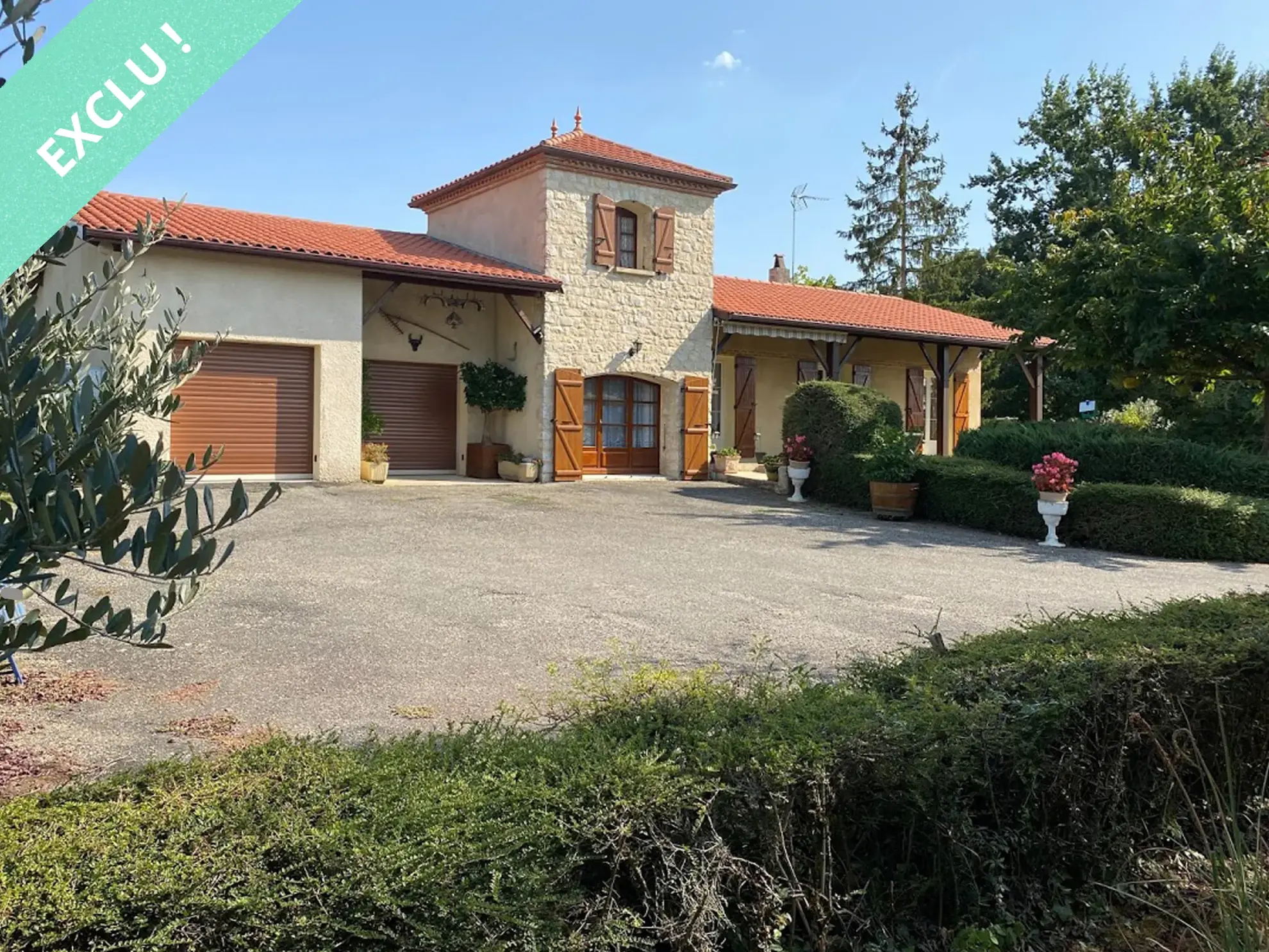 Maison de plain-pied à Fleurance avec grand jardin et garages électriques 