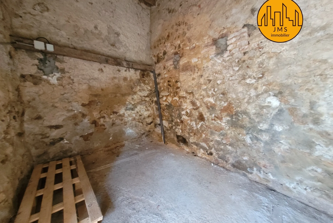 Charmante petite maison à vendre à Le Montet, 2 chambres, investissement ou première acquisition 