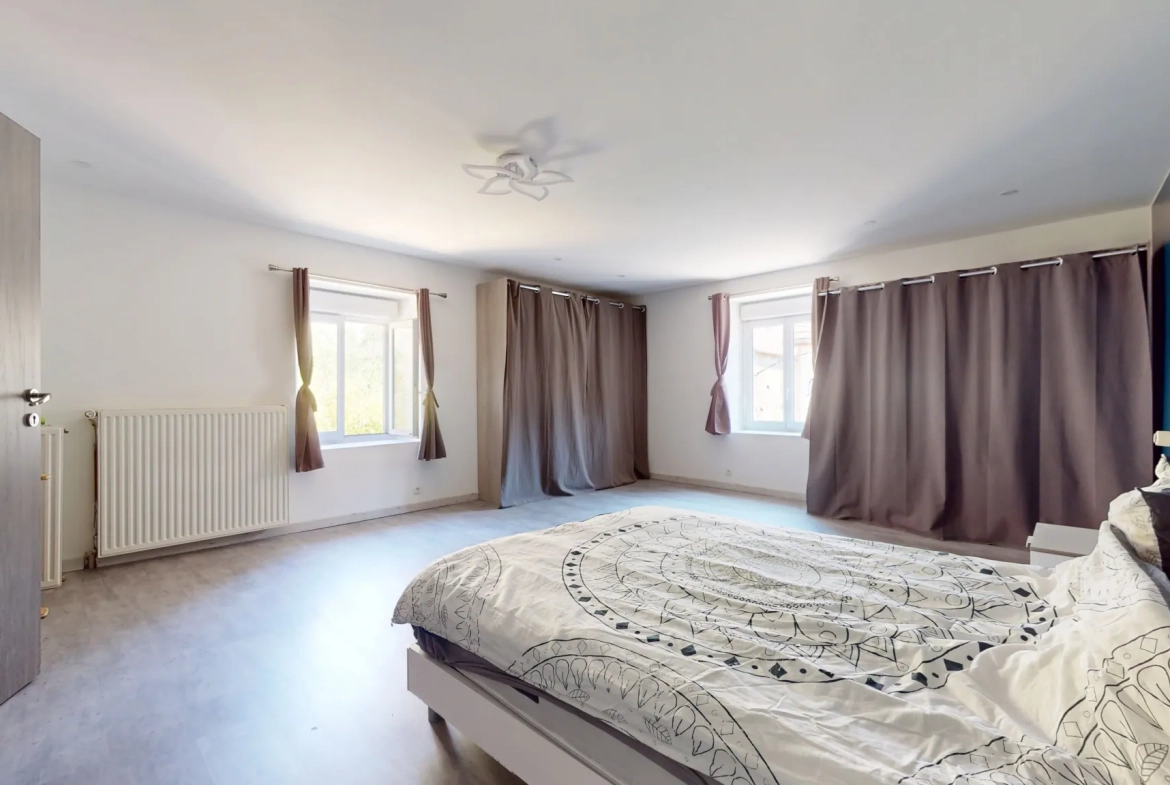 Grande maison de 168m² avec terrain à Dampierre, proche Besançon 