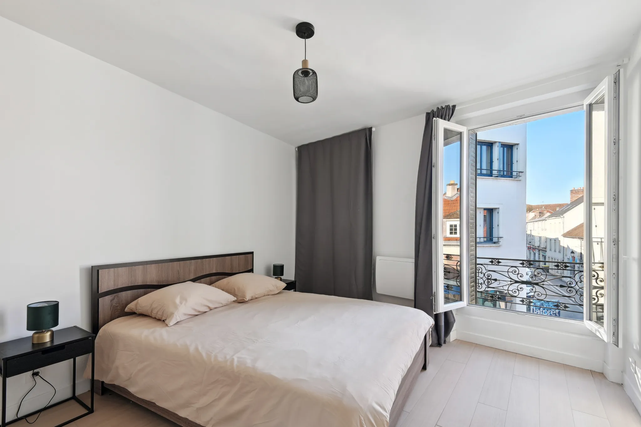Vente d’un appartement T2 lumineux de 35 m² à Arpajon, centre-ville 