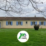 Maison plain-pied à La Rochénard avec grand terrain, garage et cave près de Niort et La Rochelle