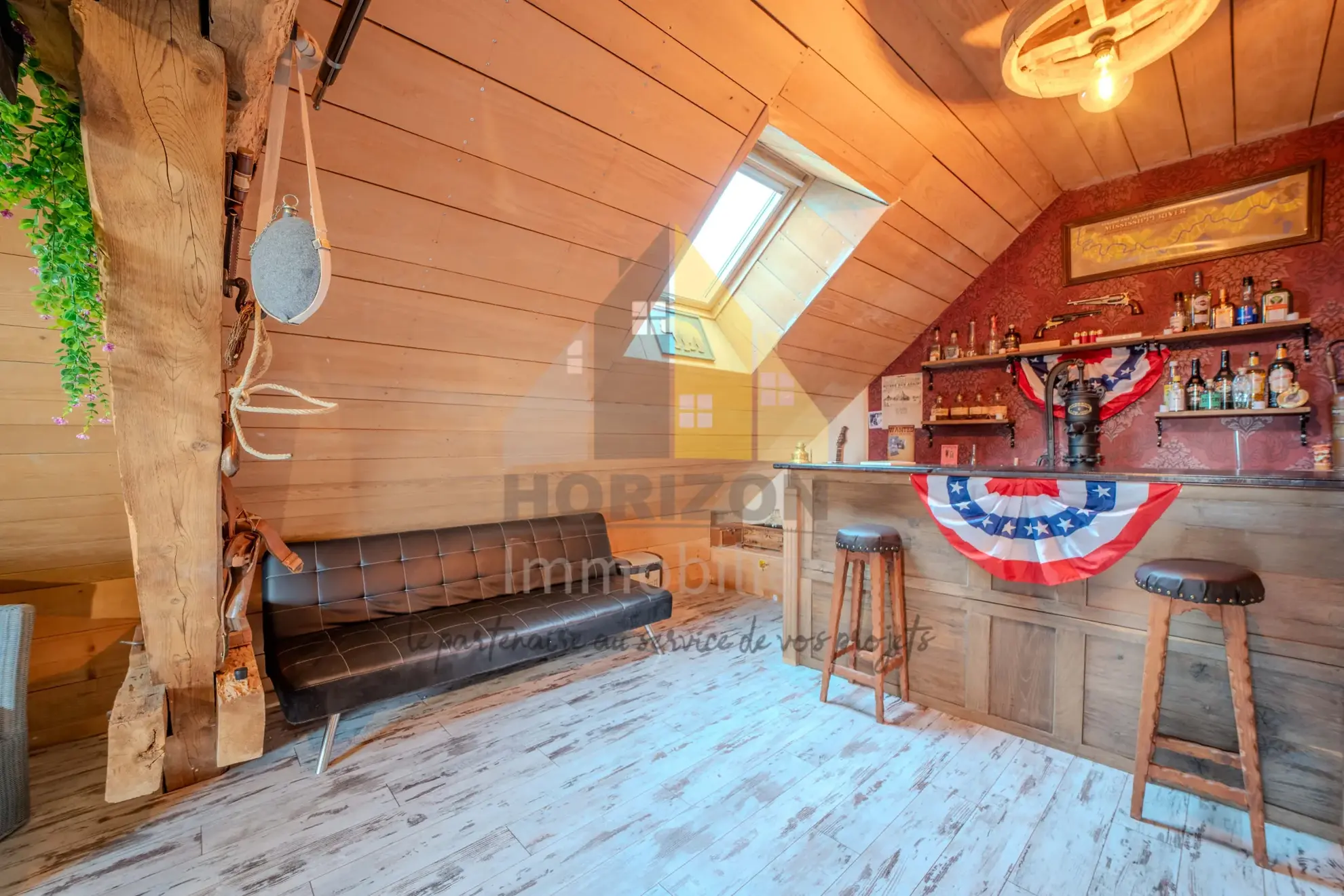 Magnifique maison de ville avec grand terrain à Bletterans, idéale pour famille ou projet d'aménagement 