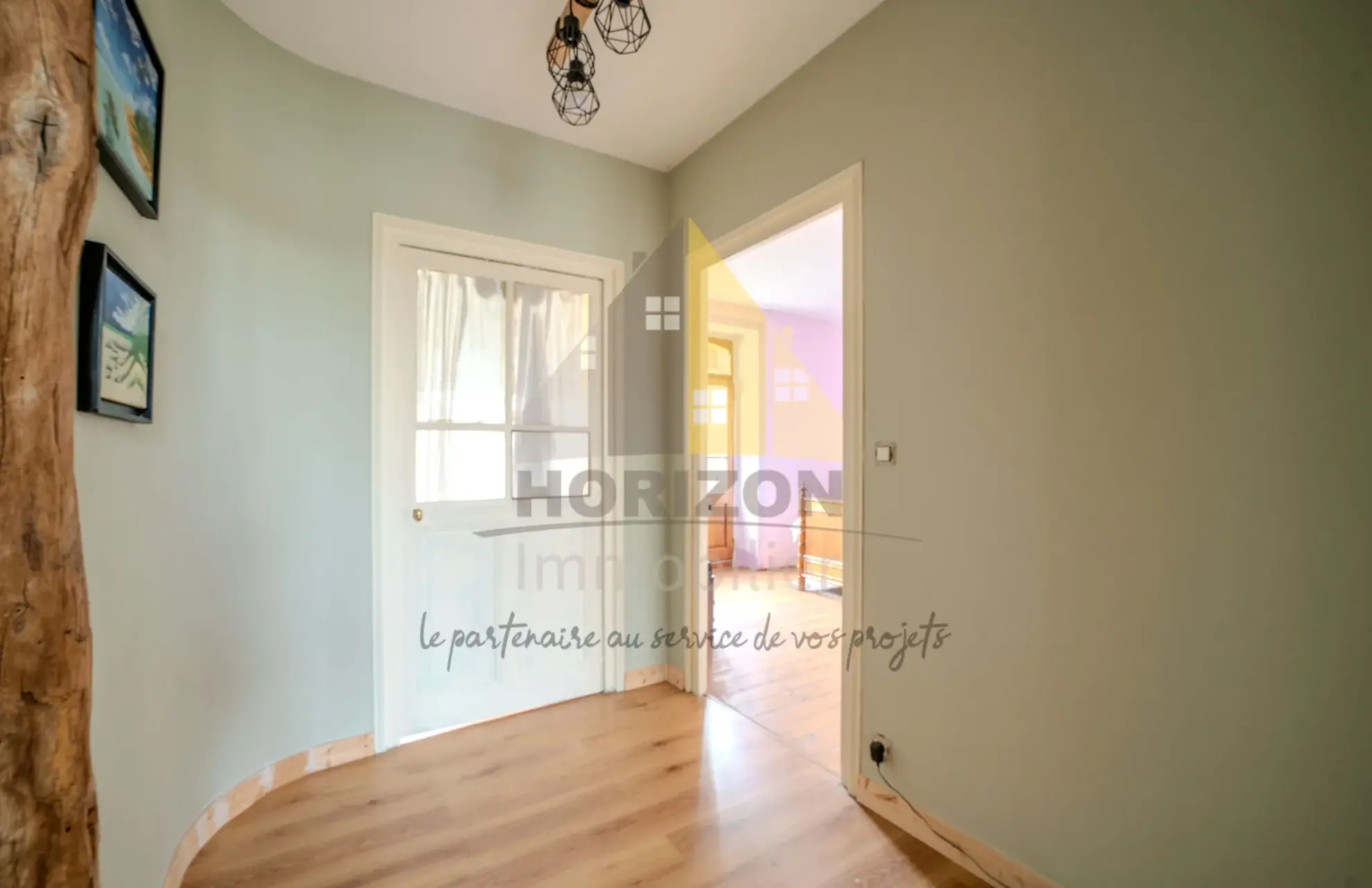 Magnifique maison de ville avec grand terrain à Bletterans, idéale pour famille ou projet d'aménagement 