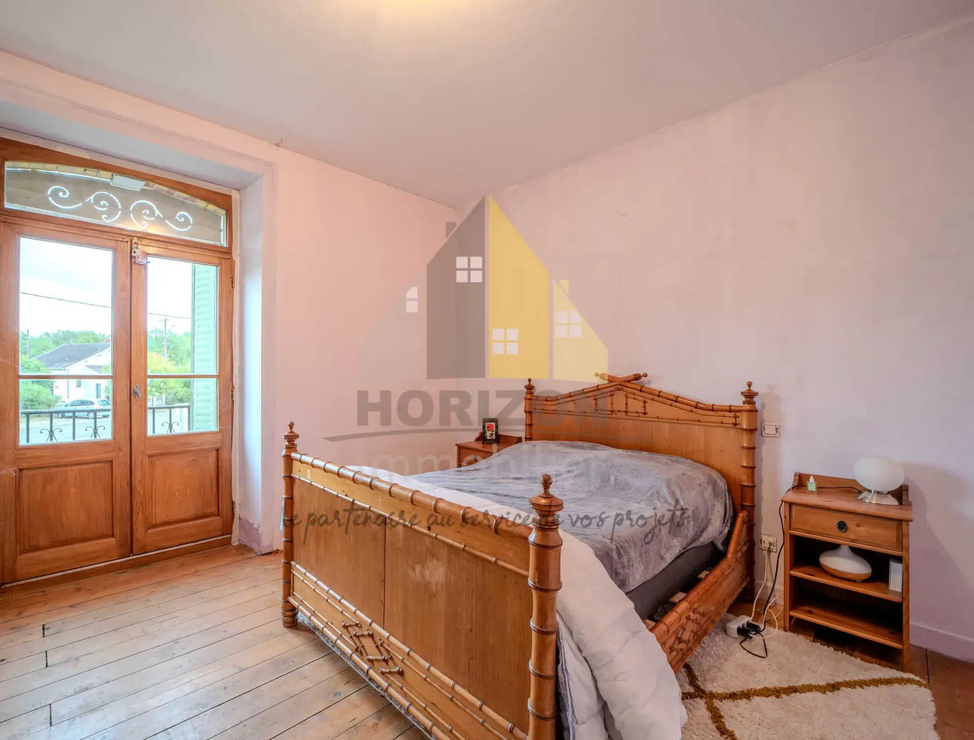 Magnifique maison de ville avec grand terrain à Bletterans, idéale pour famille ou projet d'aménagement 