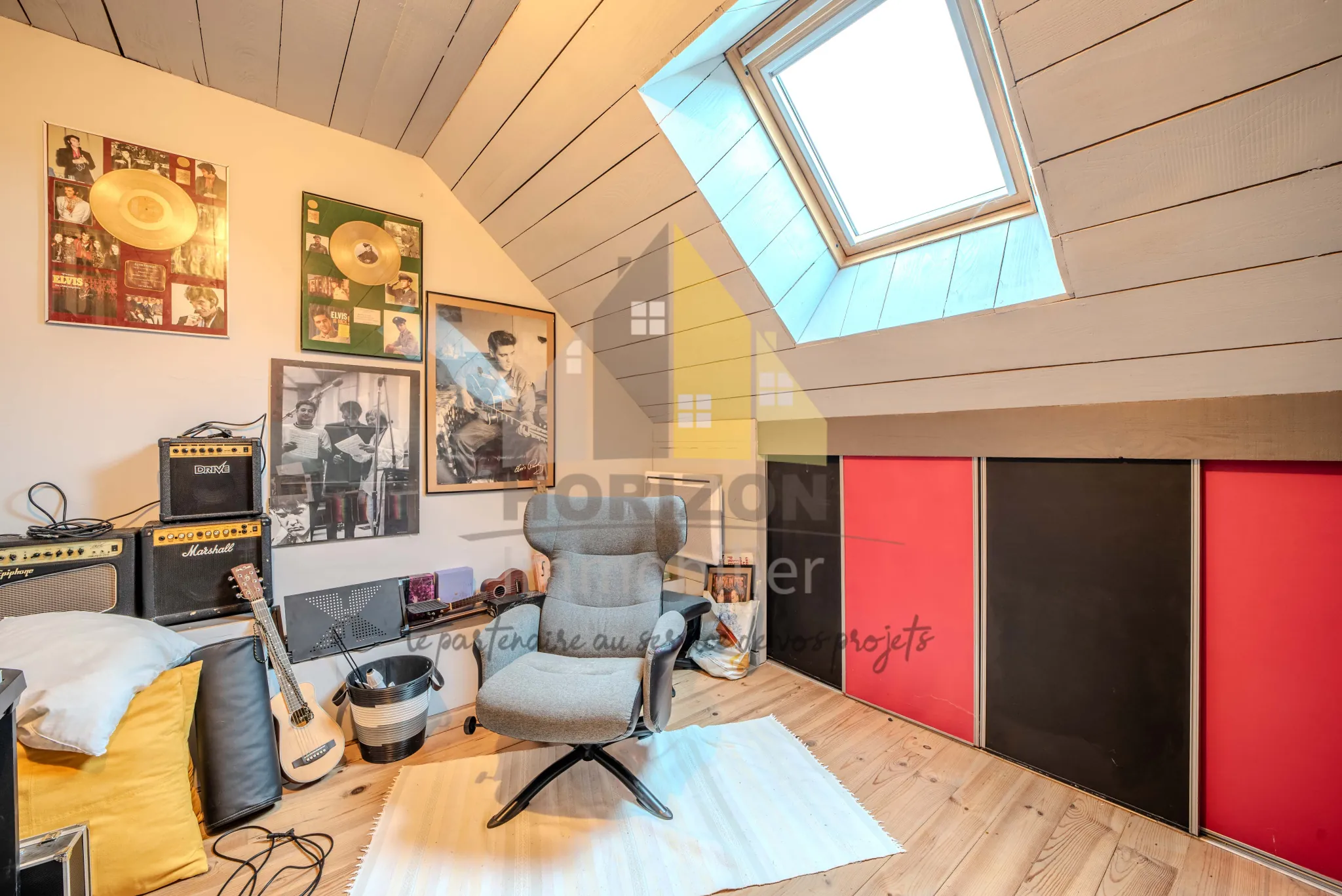 Magnifique maison de ville avec grand terrain à Bletterans, idéale pour famille ou projet d'aménagement 