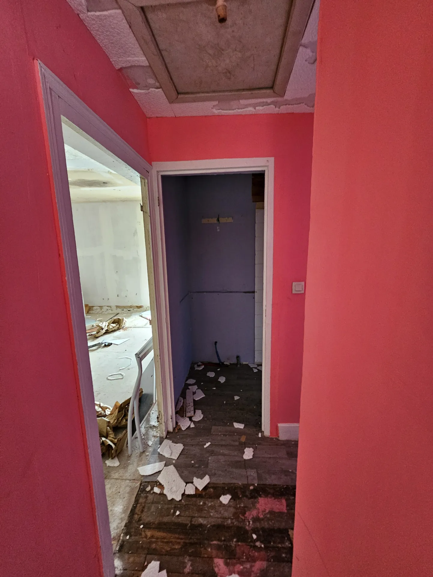 Maison mitoyenne 2 niveaux avec cour à Le Blanc - 93 m² 