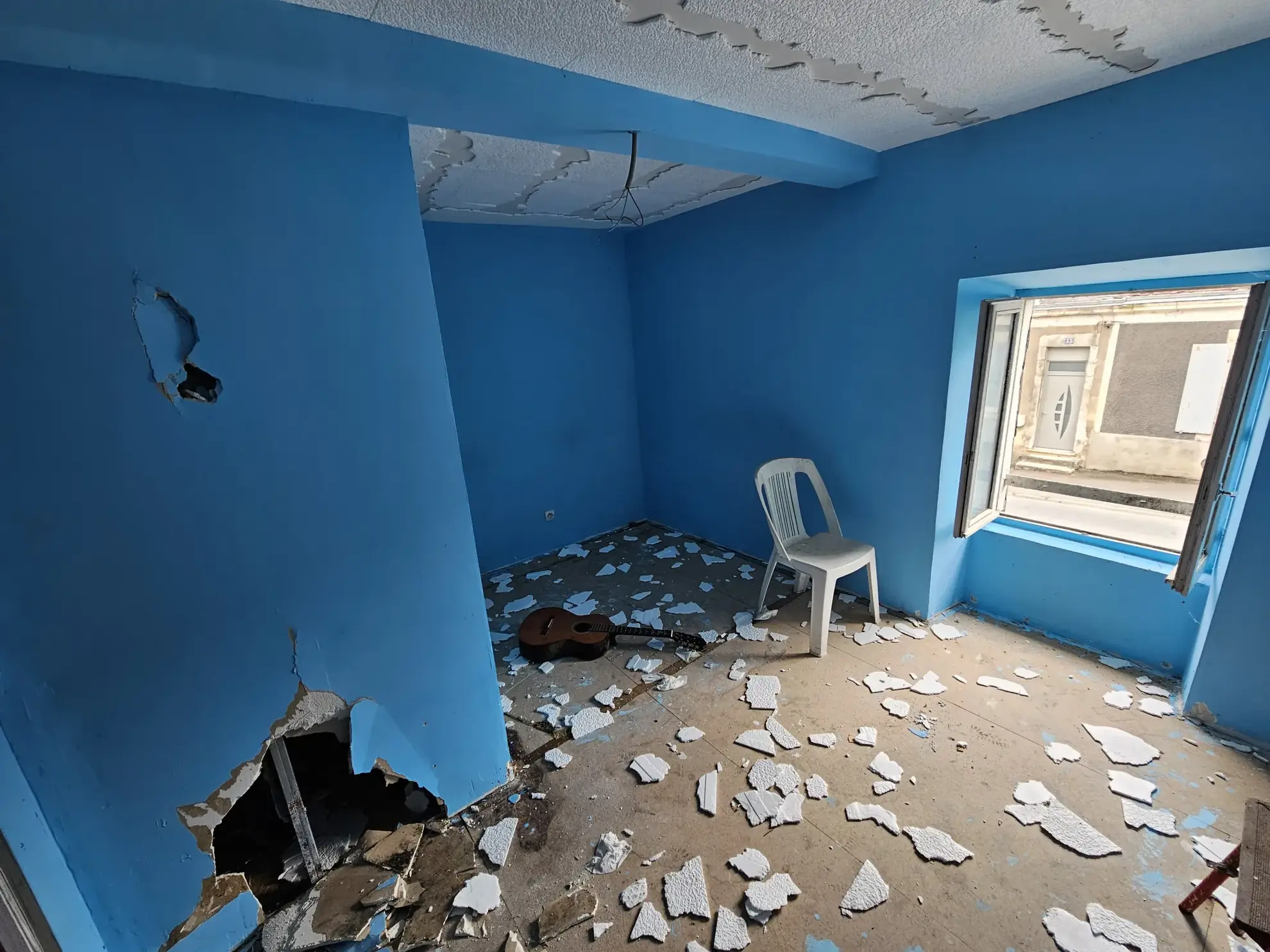 Maison mitoyenne 2 niveaux avec cour à Le Blanc - 93 m² 