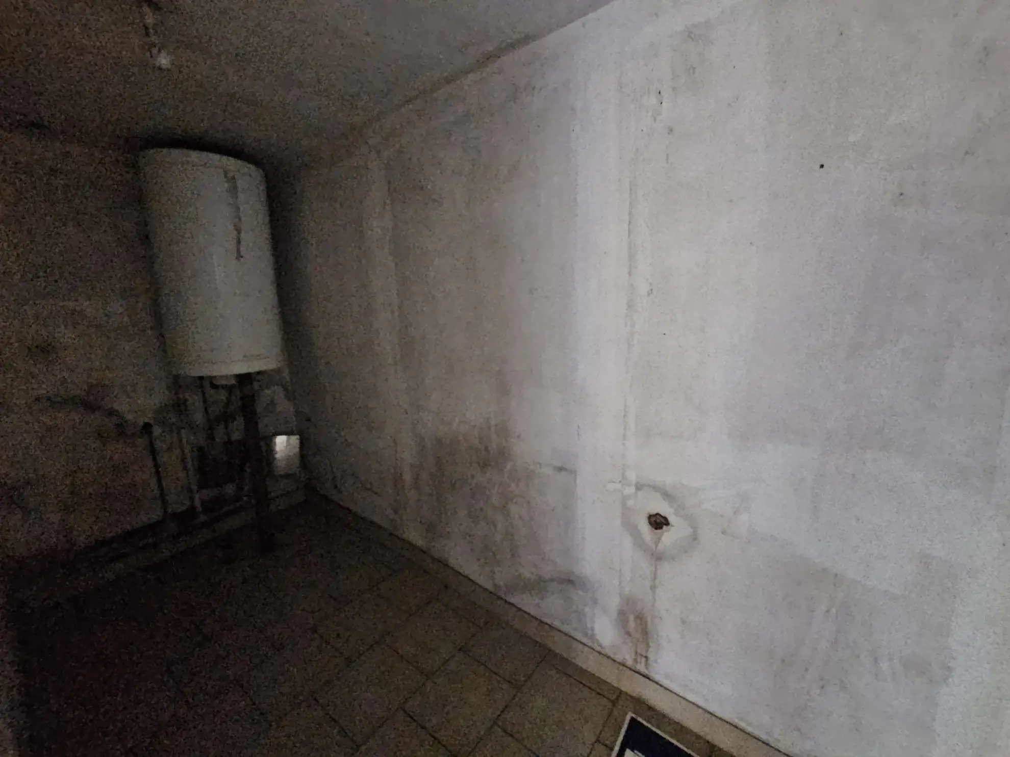 Maison mitoyenne 2 niveaux avec cour à Le Blanc - 93 m² 