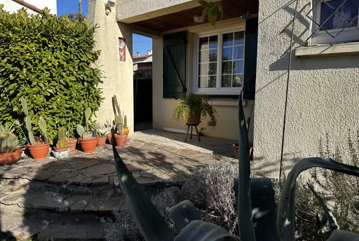 Maison à vendre avec jardin et garage à Carcassonne 