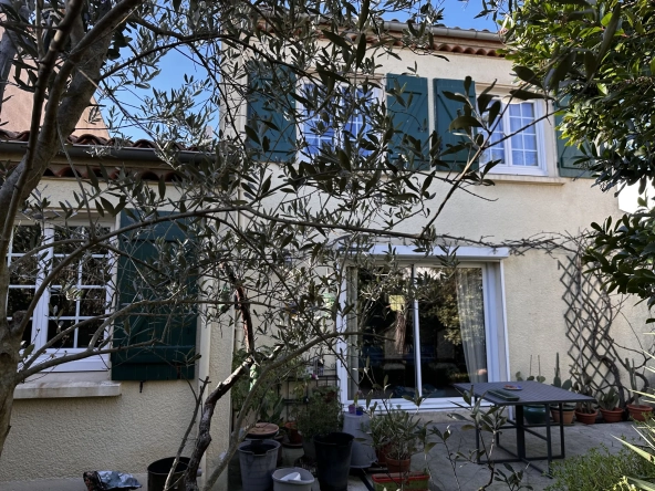 Maison à vendre avec jardin et garage à Carcassonne