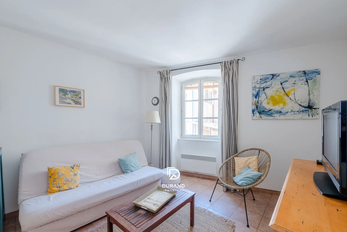 Appartement T2 de 38,62 m² à Marseille proche Vieux-Port, calme et sans travaux 