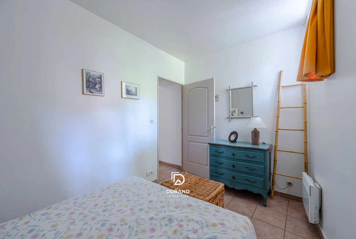 Appartement T2 de 38,62 m² à Marseille proche Vieux-Port, calme et sans travaux 