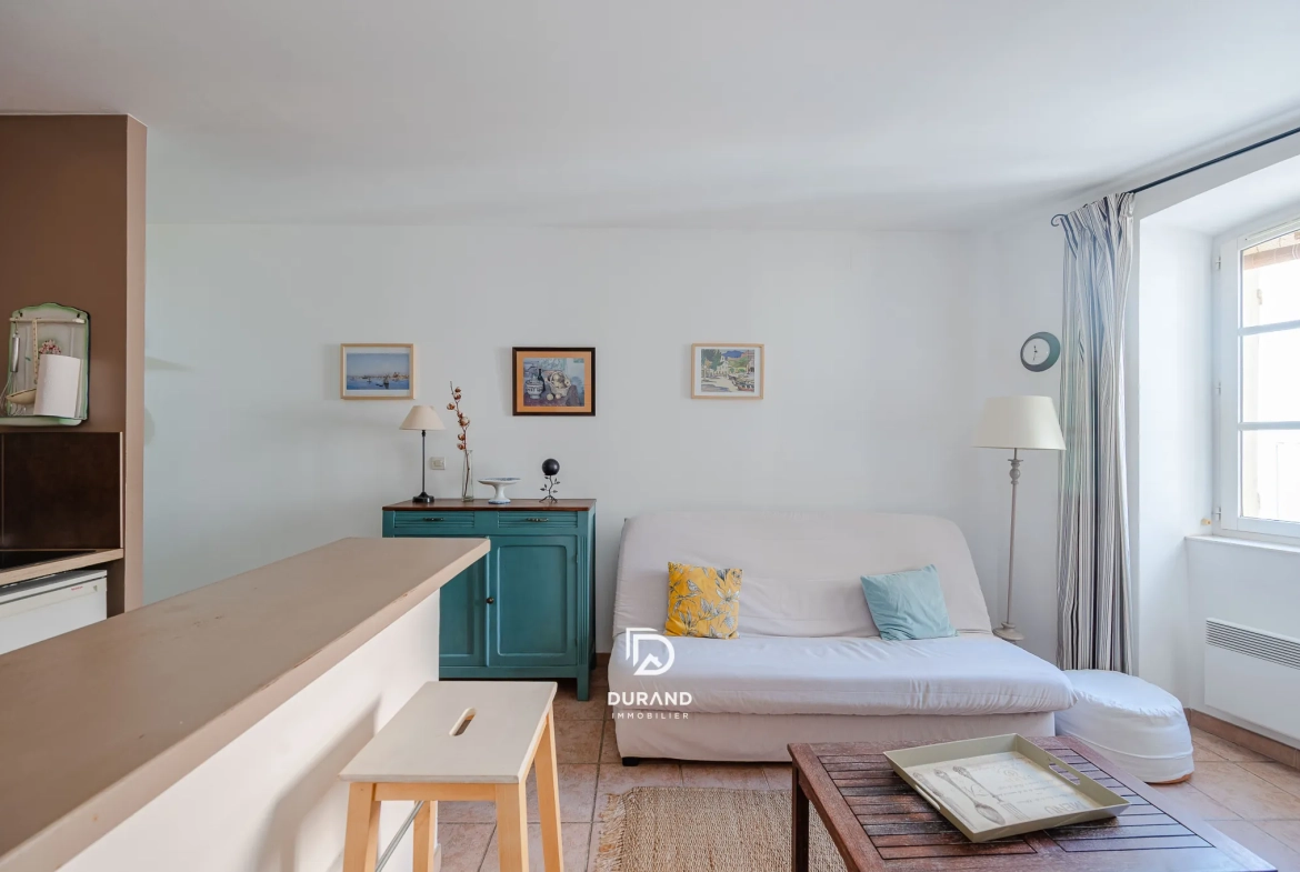 Appartement T2 de 38,62 m² à Marseille proche Vieux-Port, calme et sans travaux 