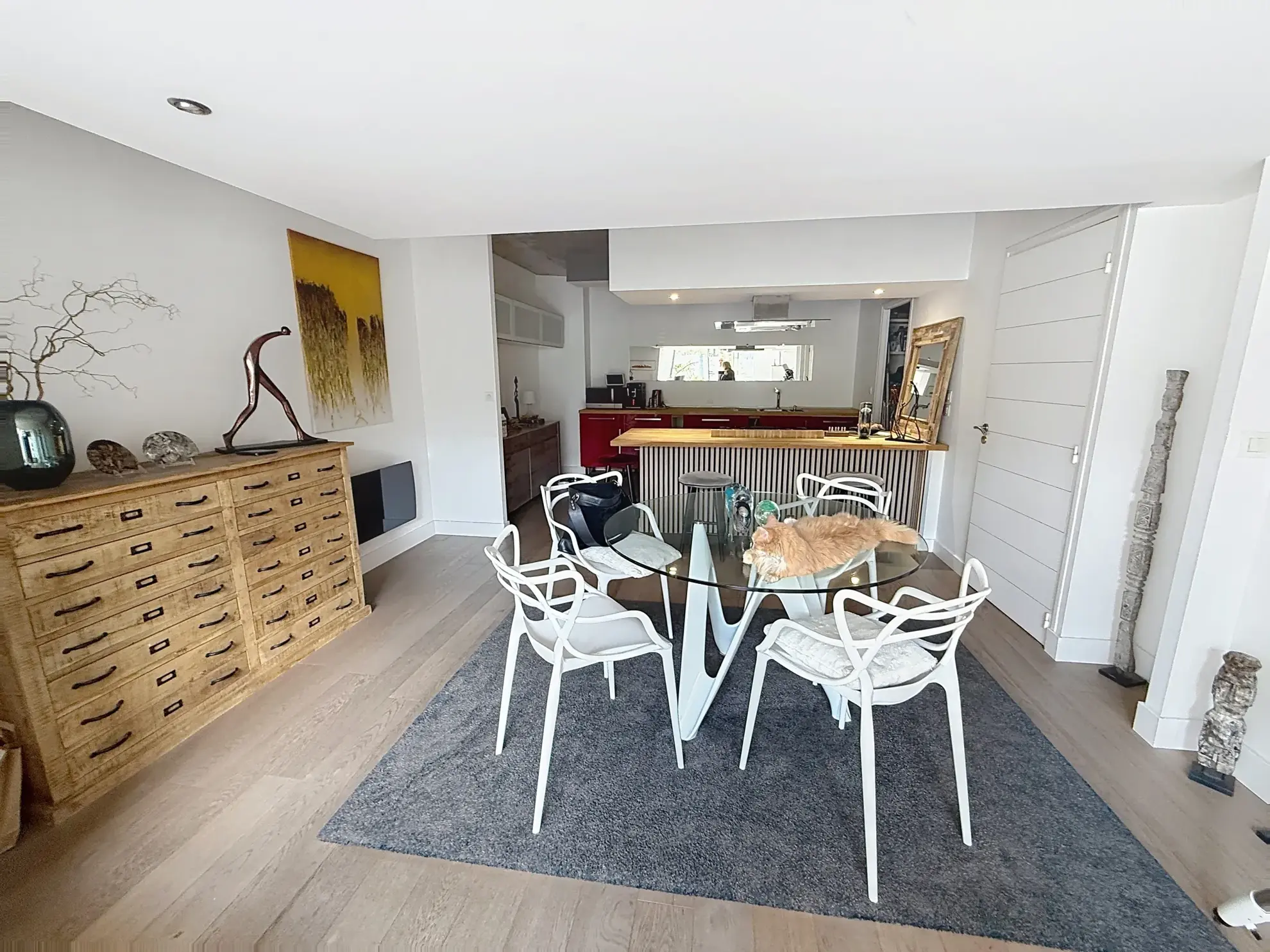 Loft lumineux de 95 m² avec terrasse et parking à Roubaix 