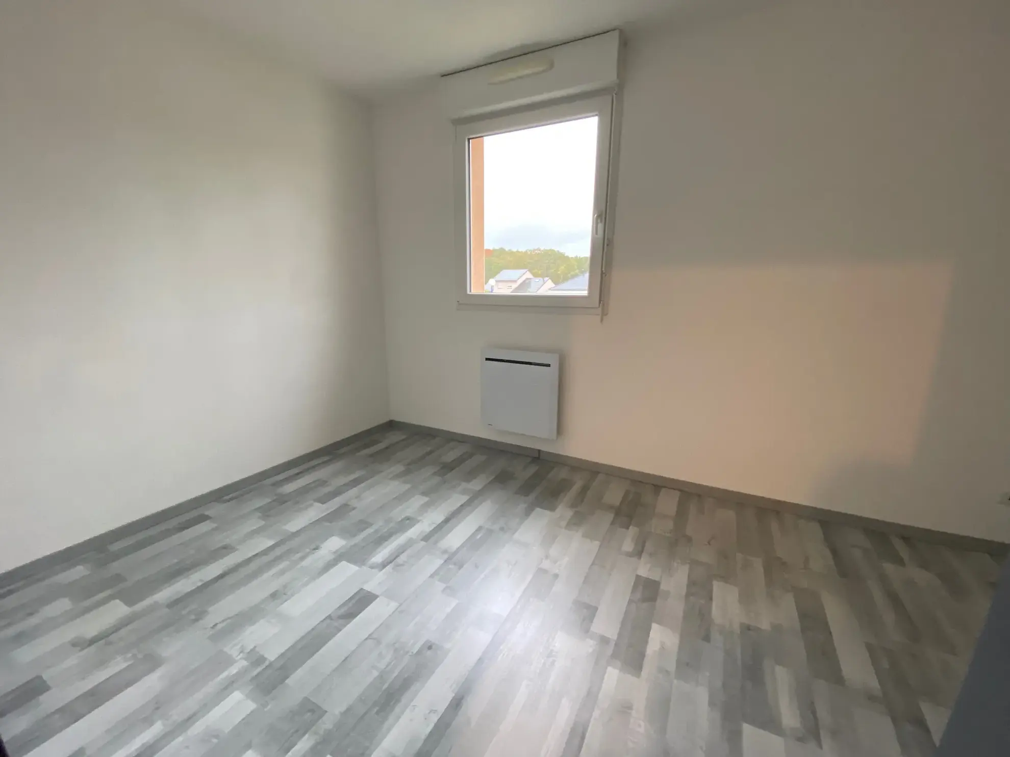 Appartement F2 rénové à vendre à Creutzwald avec parking et bonne rentabilité 