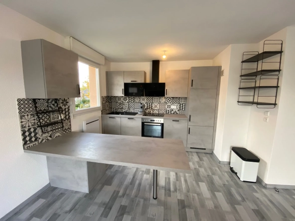 Appartement F2 rénové à vendre à Creutzwald avec parking et bonne rentabilité