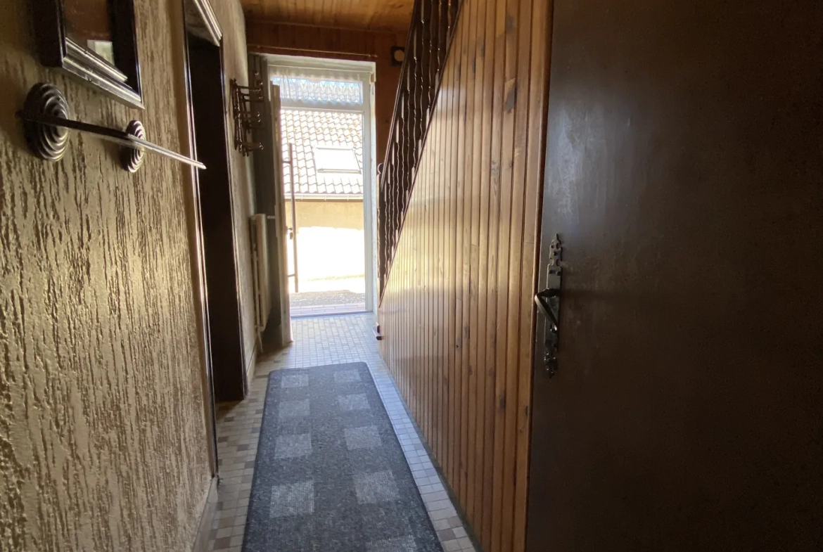 Maison de village à Creutzwald de 174 m² avec dépendances et terrain de 125 ares 