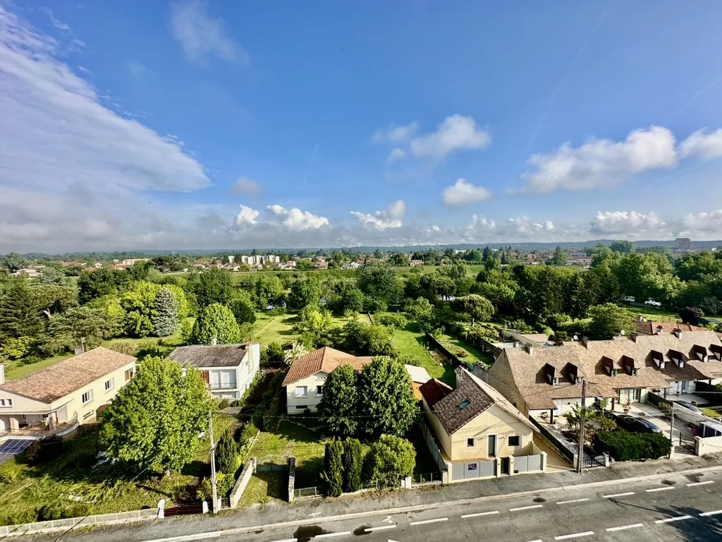Appartement avec vue exceptionnelle sur la Dordogne à Bergerac 