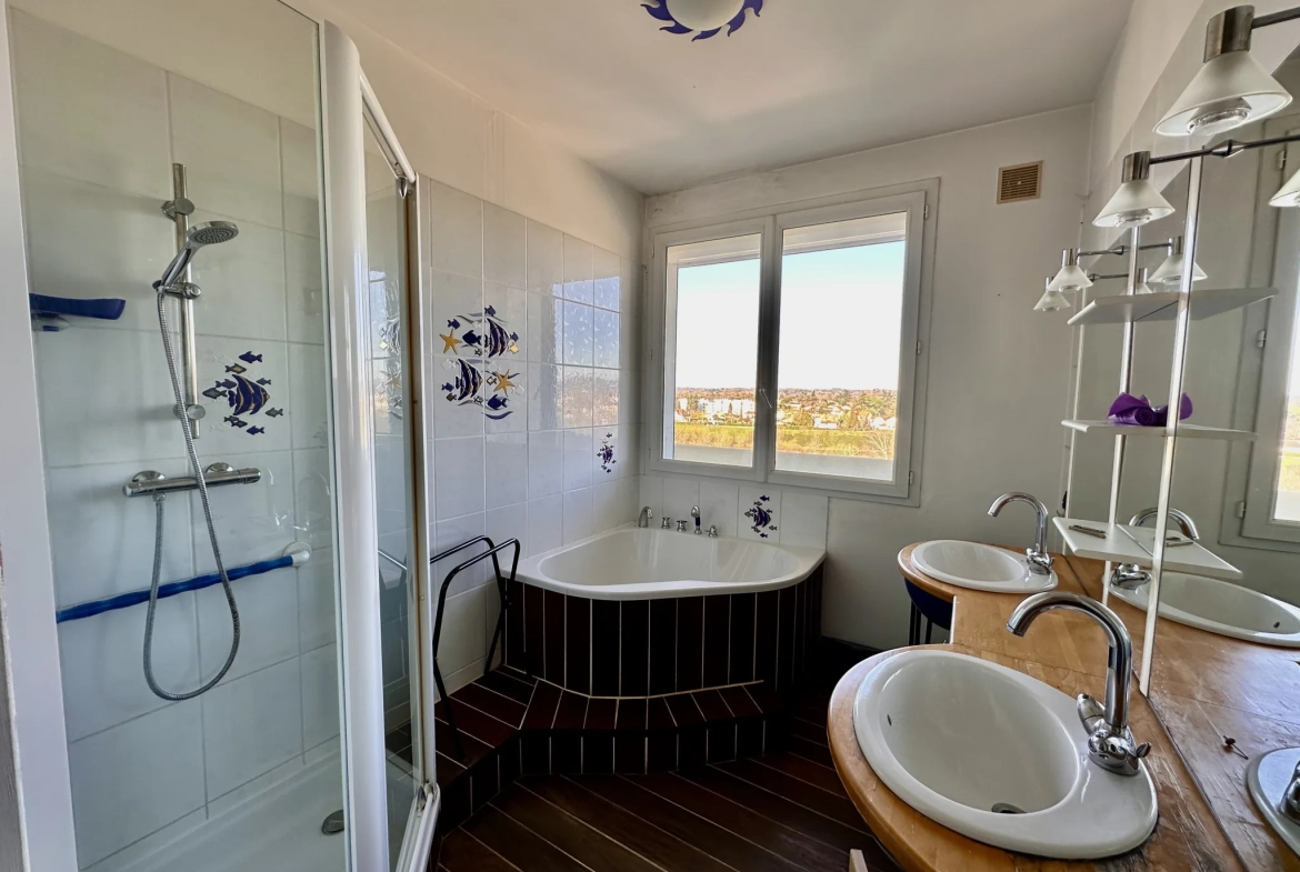 Appartement avec vue exceptionnelle sur la Dordogne à Bergerac 