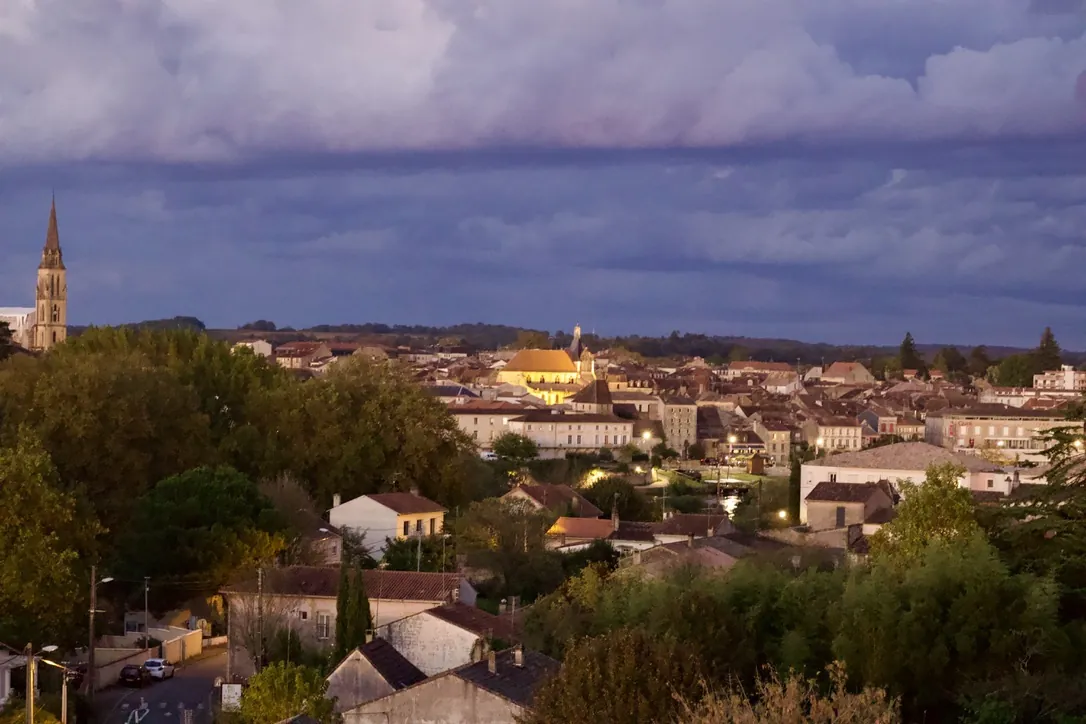 Appartement avec vue exceptionnelle sur la Dordogne à Bergerac 