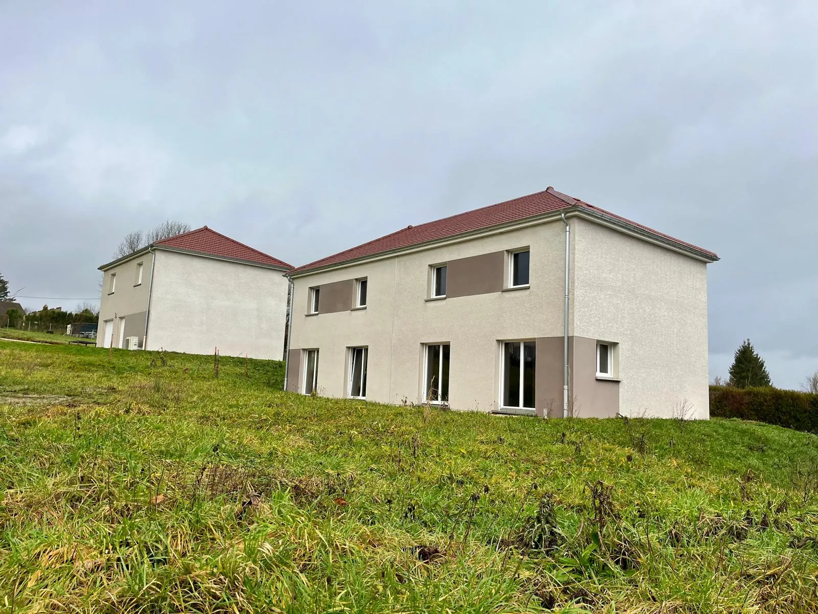 Maison neuve à vendre à Miserey-Salines - 3 chambres, terrasse et grand garage 