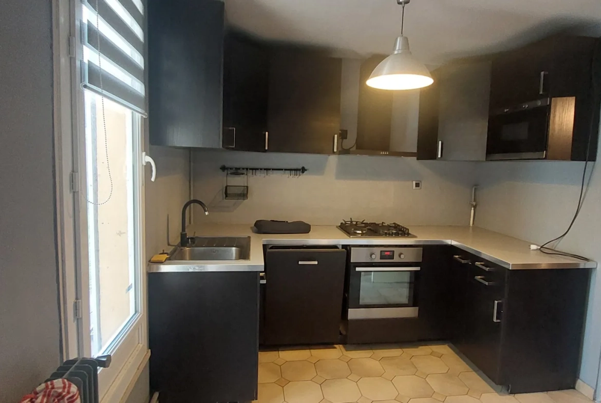 Appartement 4 pièces en duplex avec jardin et garage à Maurepas 