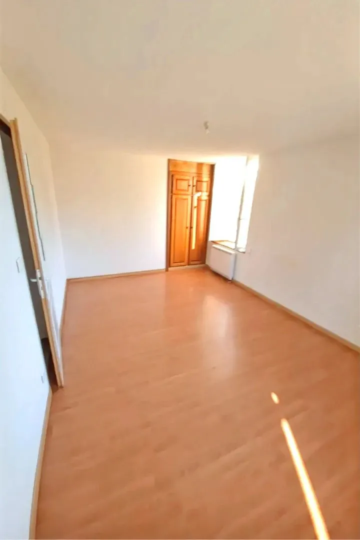 Maison familiale de 150 m² à vendre à Vellexon-Queutrey-Et-Vaudey 