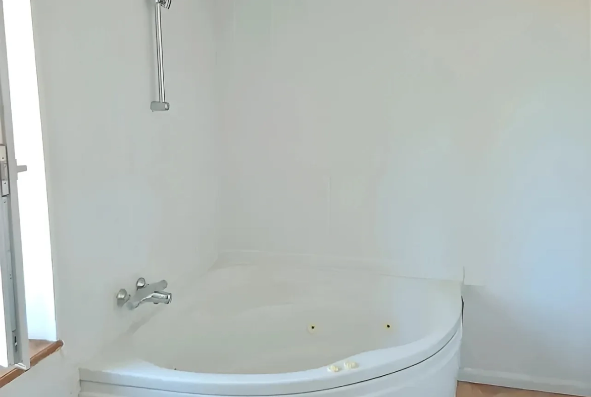 Maison familiale de 150 m² à vendre à Vellexon-Queutrey-Et-Vaudey 