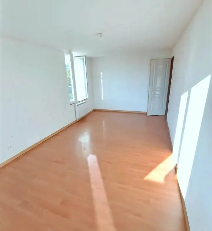 Maison familiale de 150 m² à vendre à Vellexon-Queutrey-Et-Vaudey 