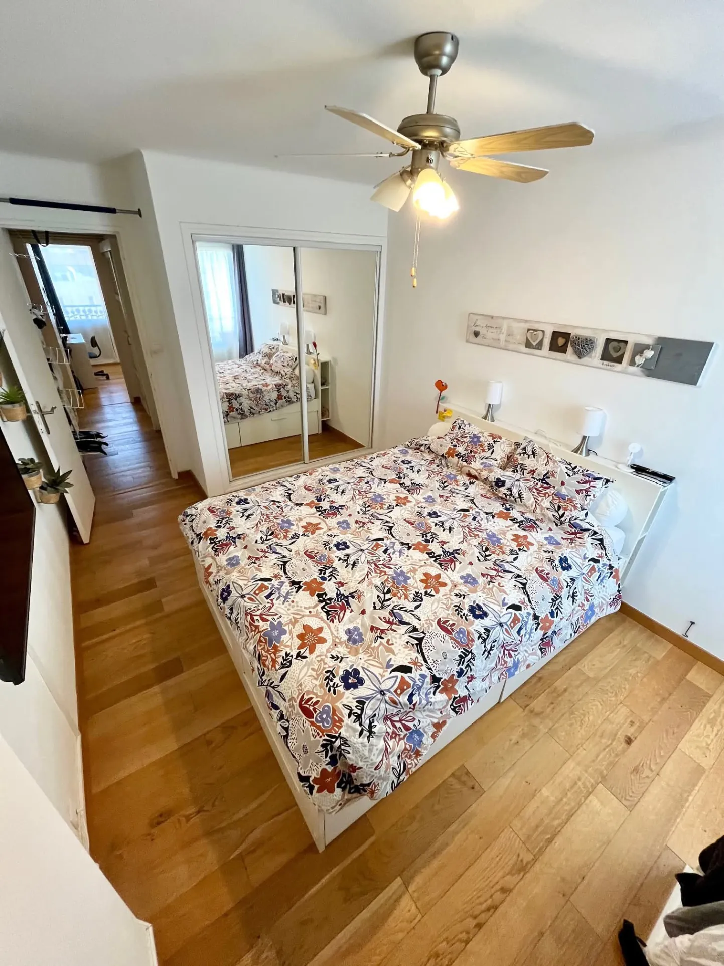 Appartement rénové de 3 pièces à vendre en centre-ville d'Hyeres 