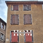 Immeuble à Thiers de 140 m² avec local commercial loué – Investissement rentable