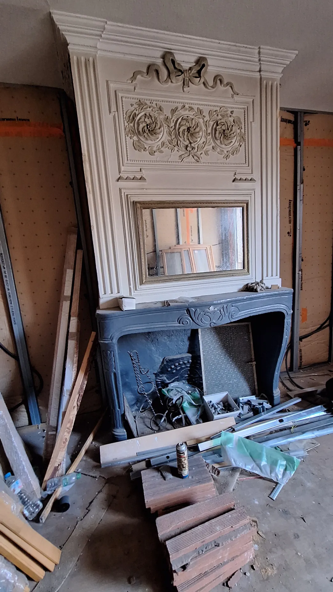 Immeuble à Thiers de 140 m² avec local commercial loué – Investissement rentable 