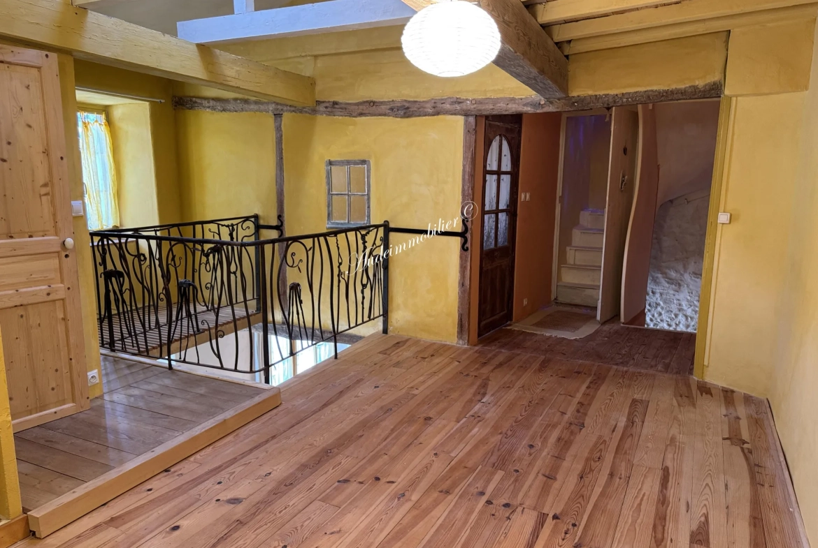 Maison de village rénovée avec cave viticole proche de Limoux 