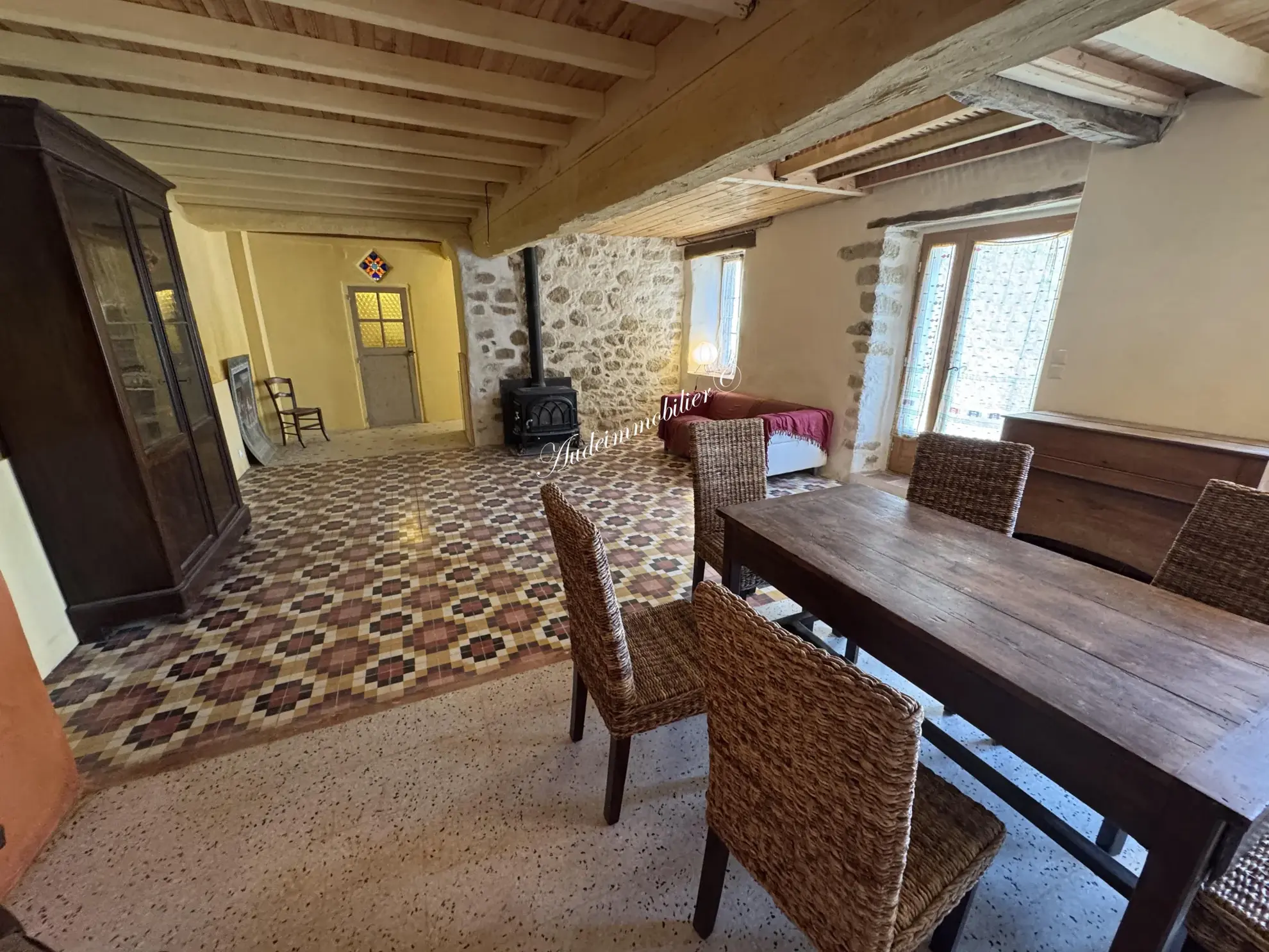 Maison de village rénovée avec cave viticole proche de Limoux 