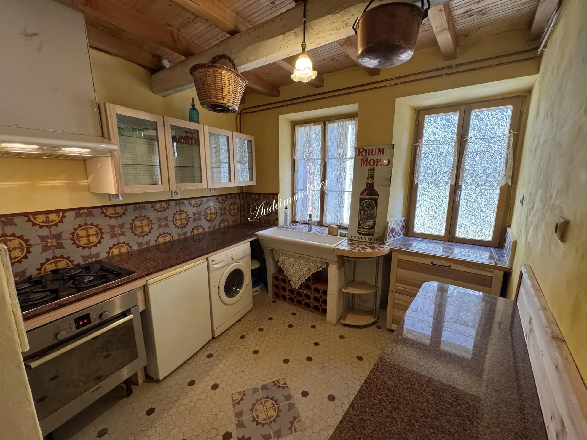 Maison de village rénovée avec cave viticole proche de Limoux 
