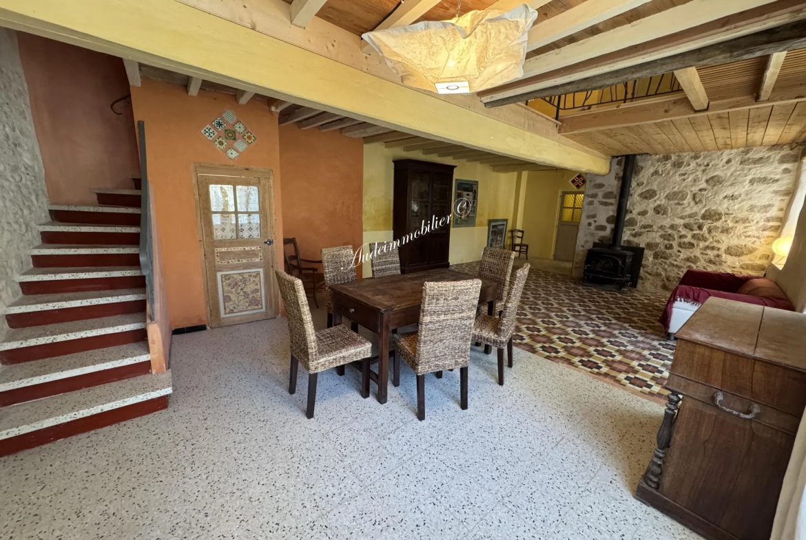 Maison de village rénovée avec cave viticole proche de Limoux 
