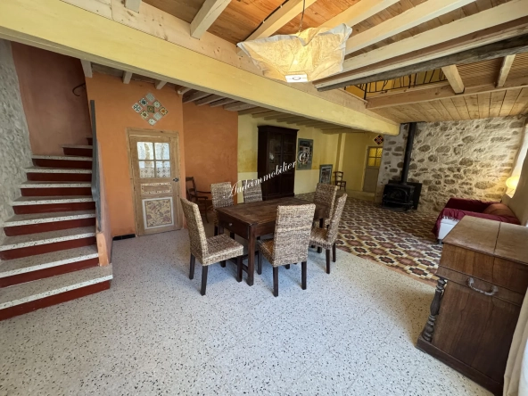 Maison de village rénovée avec cave viticole proche de Limoux