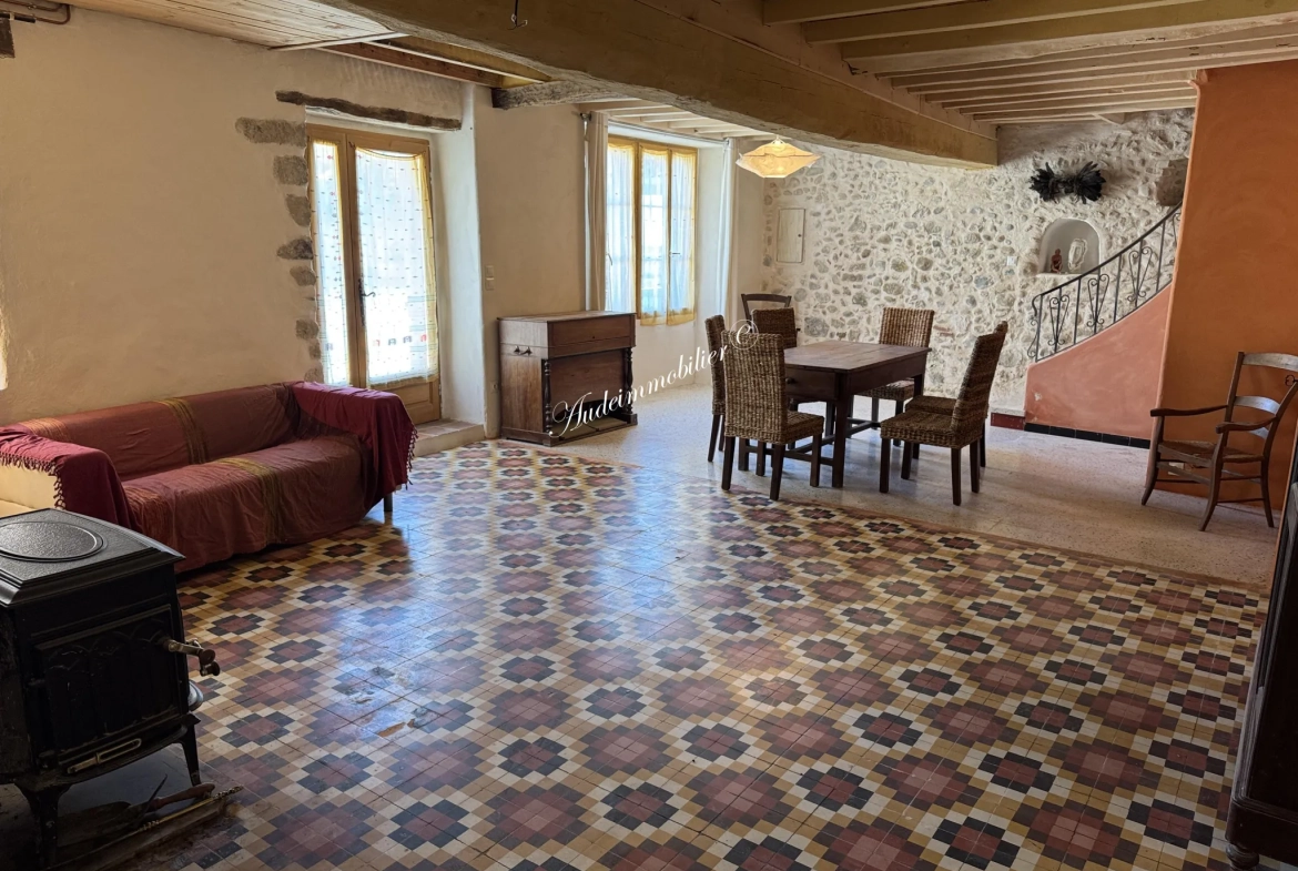 Maison de village rénovée avec cave viticole proche de Limoux 