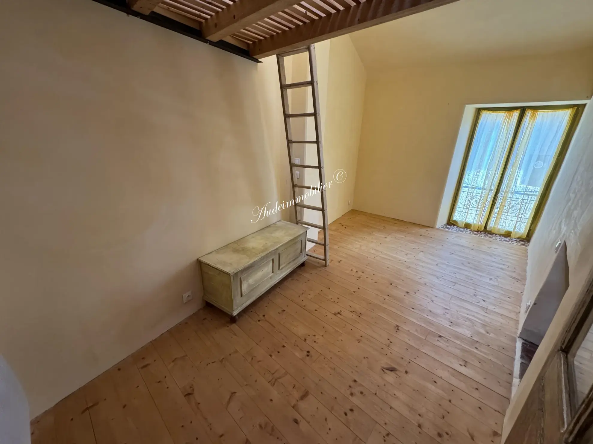 Maison de village rénovée avec cave viticole proche de Limoux 