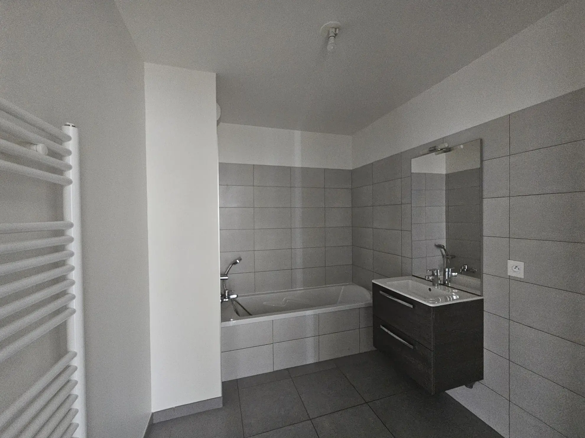 Appartement 4 pièces récent avec balcon et parking à Clermont-Ferrand 