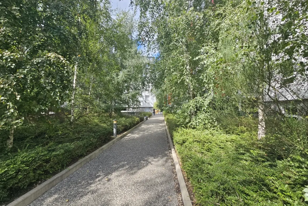 Appartement 4 pièces récent avec balcon et parking à Clermont-Ferrand 