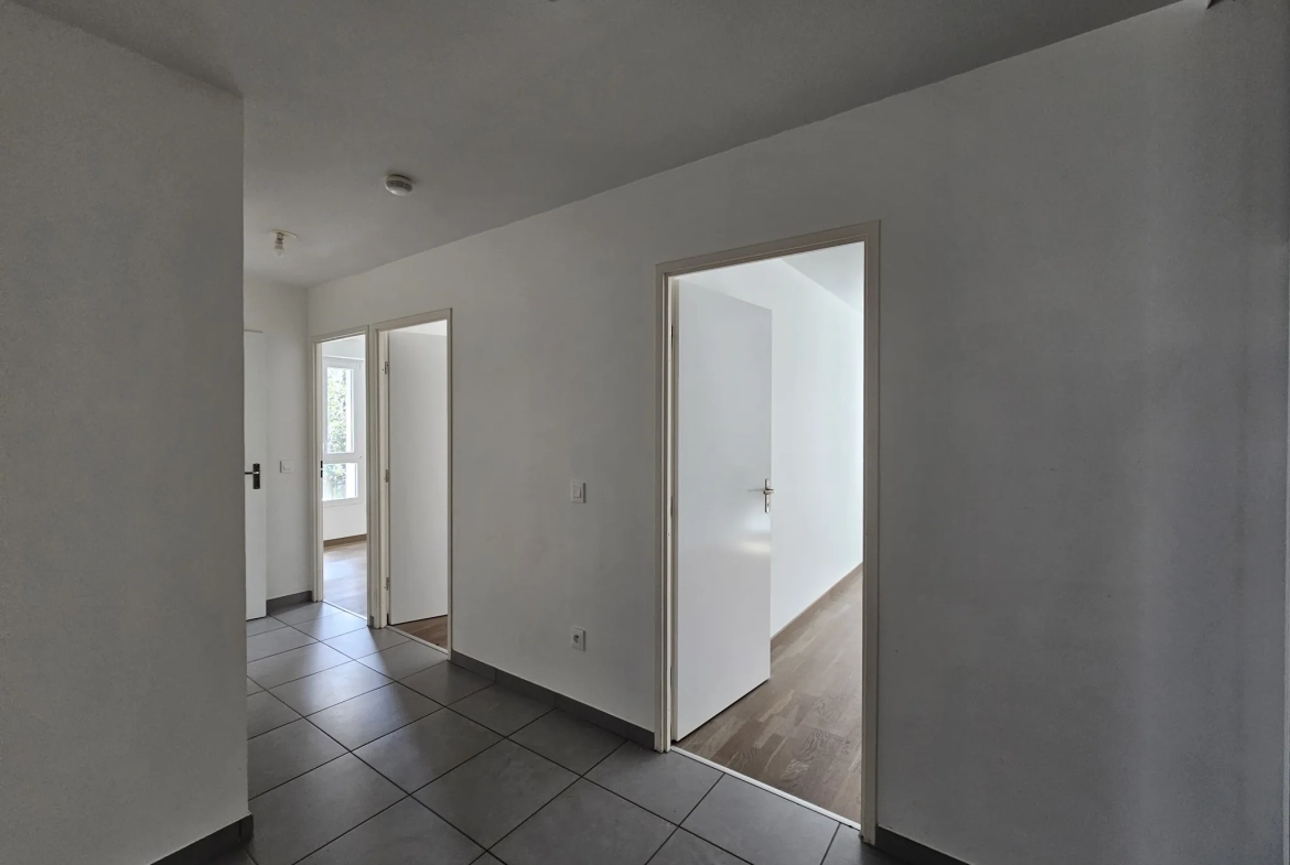 Appartement 4 pièces récent avec balcon et parking à Clermont-Ferrand 