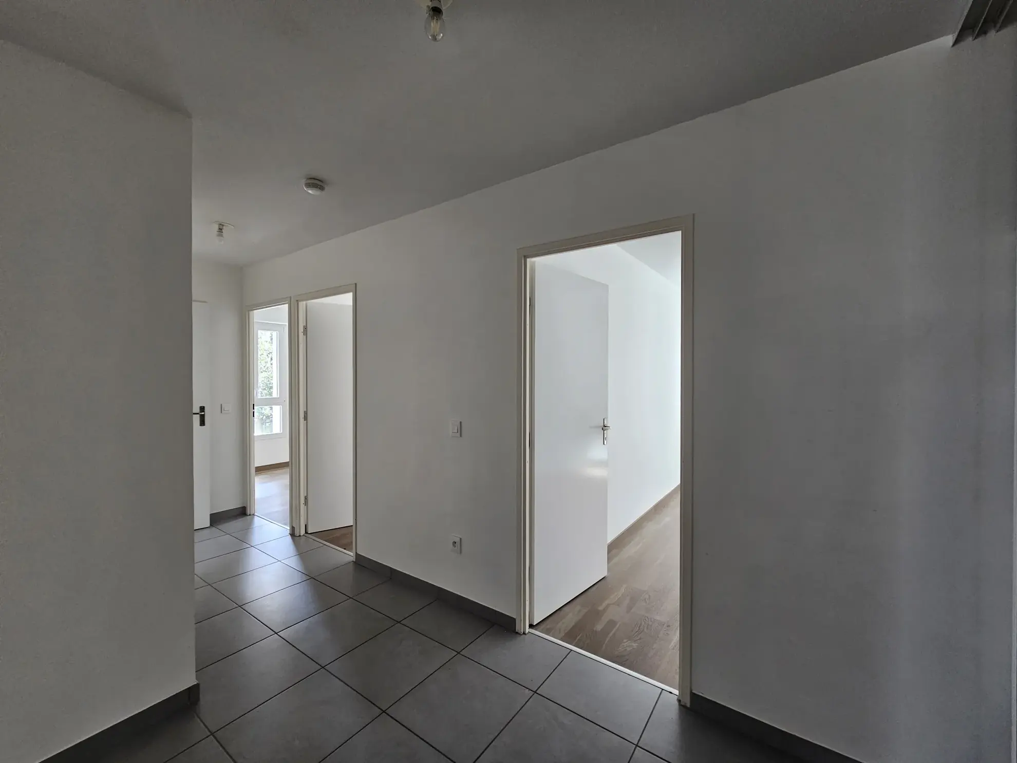 Appartement 4 pièces récent avec balcon et parking à Clermont-Ferrand 