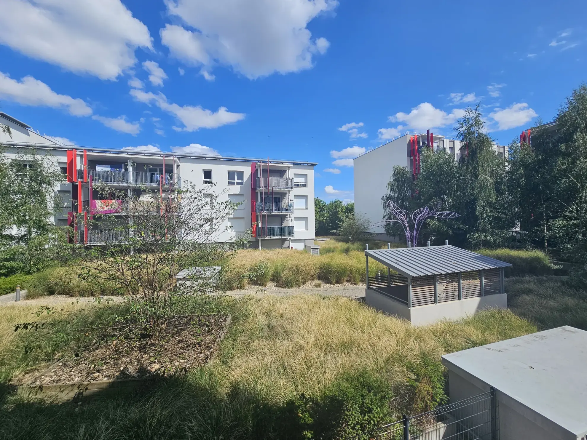 Appartement 4 pièces récent avec balcon et parking à Clermont-Ferrand 