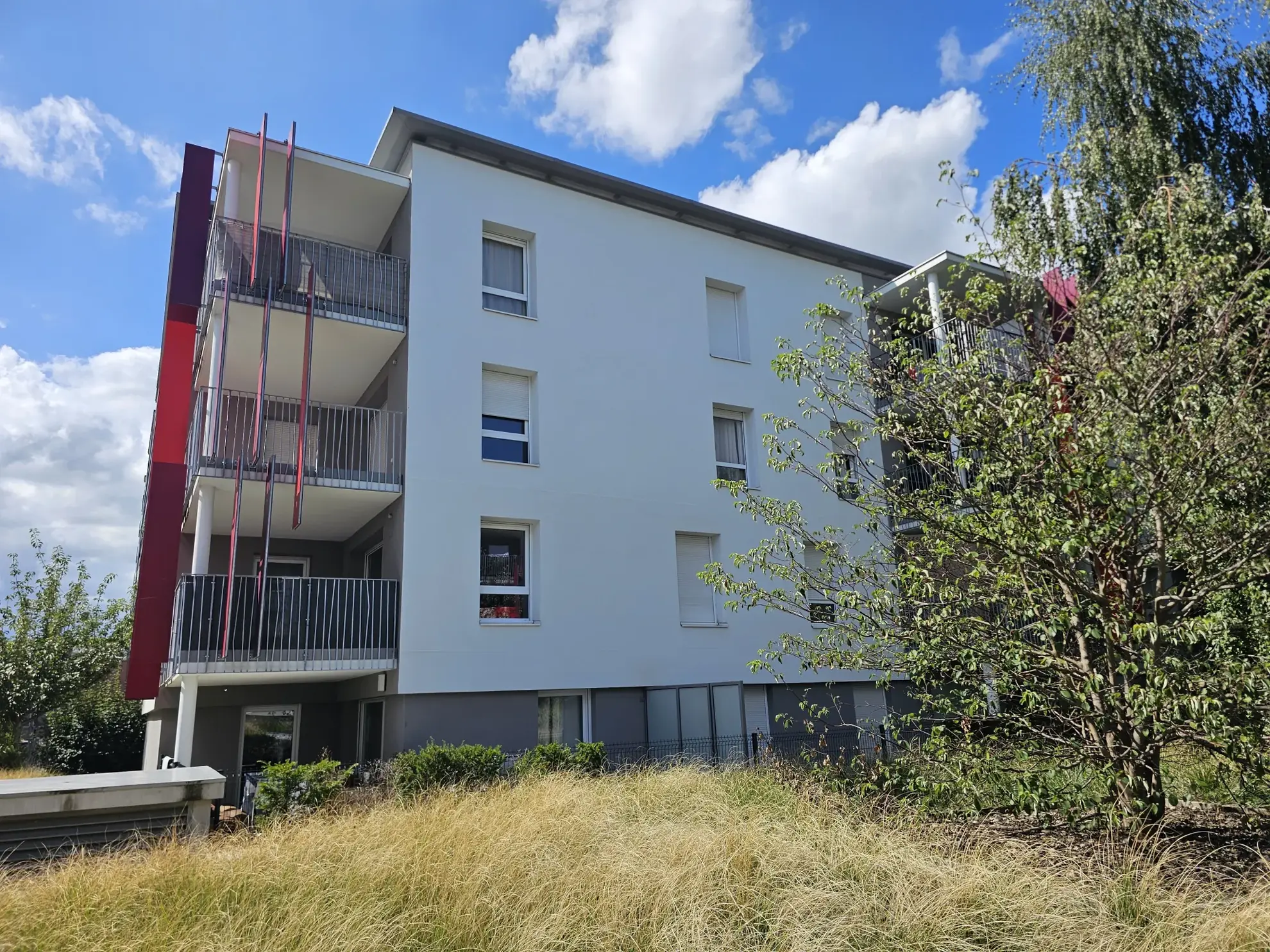 Appartement 4 pièces récent avec balcon et parking à Clermont-Ferrand 