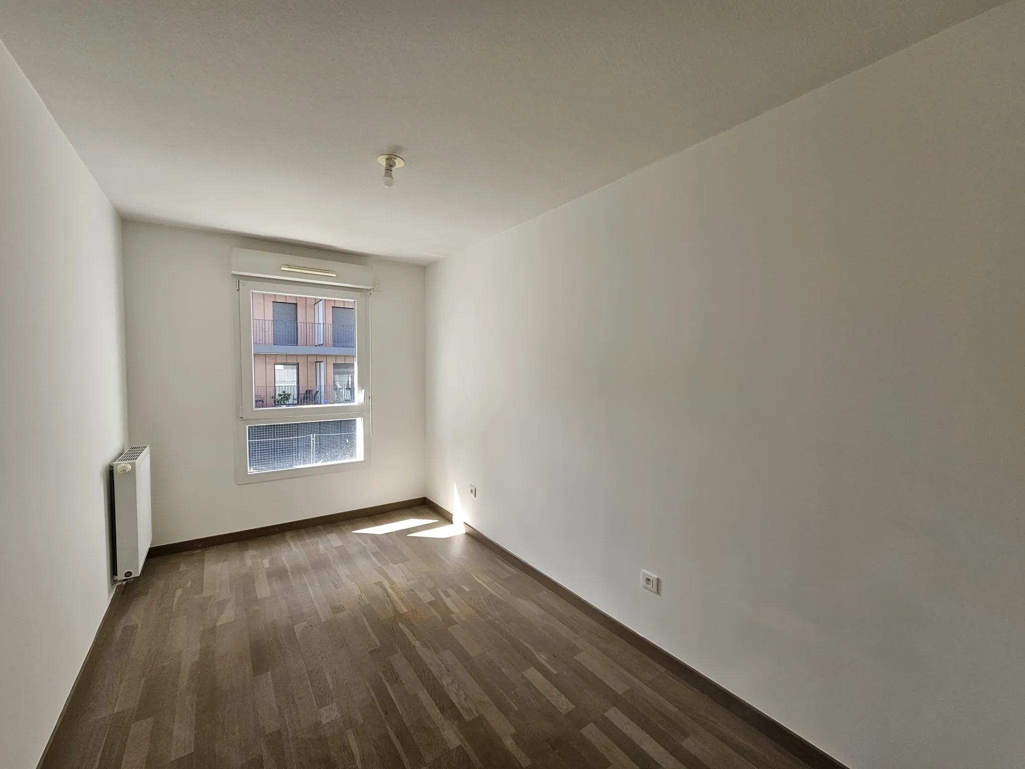 Appartement 4 pièces récent avec balcon et parking à Clermont-Ferrand 