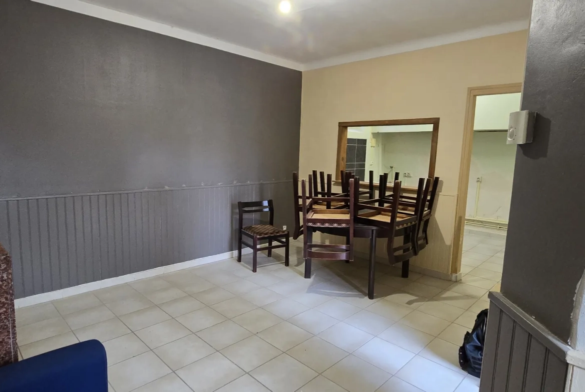 Maison de village à rénover de 84 m² à Paziols - Opportunité Unique 