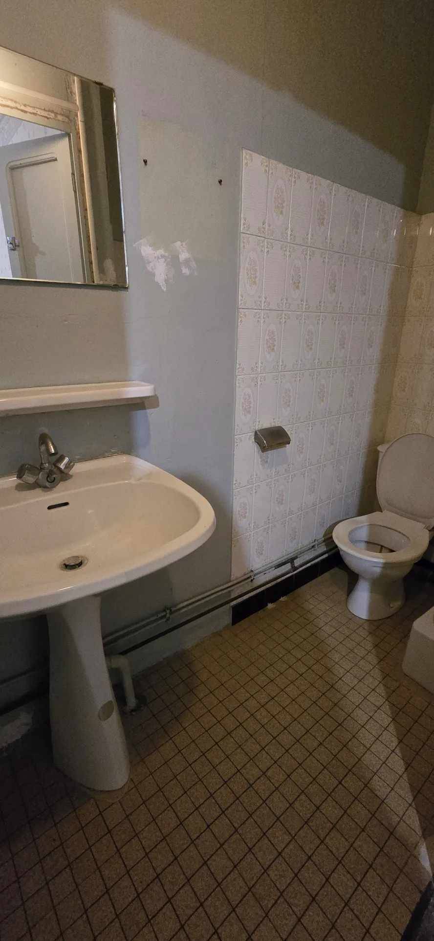 Maison de village à rénover de 84 m² à Paziols - Opportunité Unique 