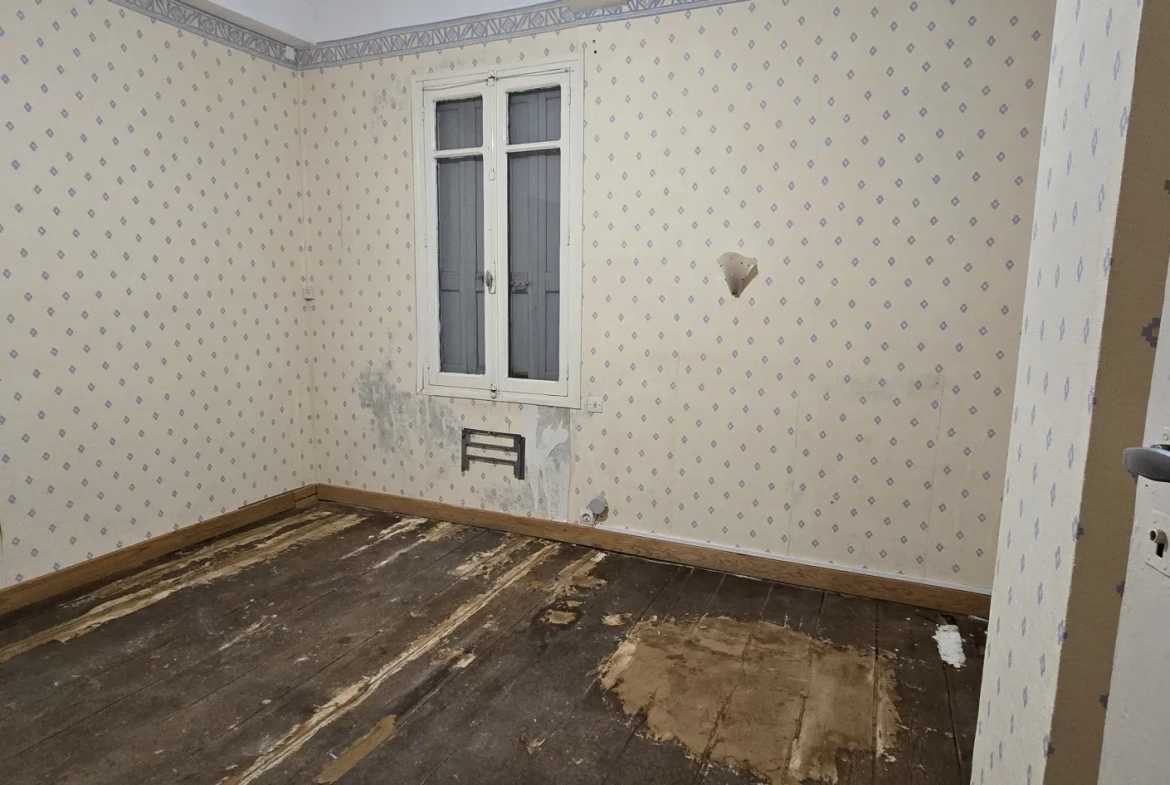Maison de village à rénover de 84 m² à Paziols - Opportunité Unique 