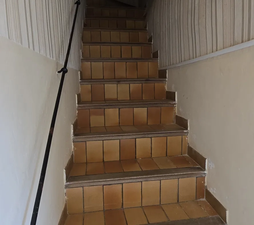 Maison de village à rénover de 84 m² à Paziols - Opportunité Unique 